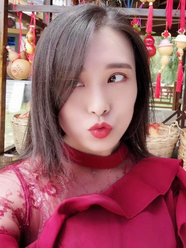 你的淫荡**妈妈